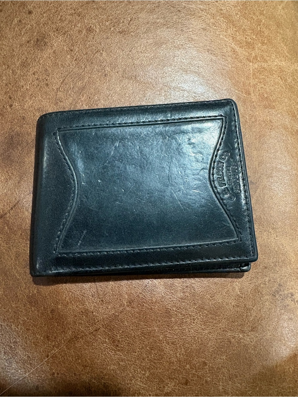 Filson Classic Black Leather Bi-Fold Wallet